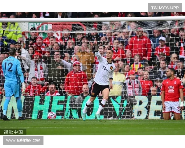 阿德耶米反击推射破门,多特客场2-1扩大优势 阿德耶米反击推射破门,多特客场2-1扩大优势