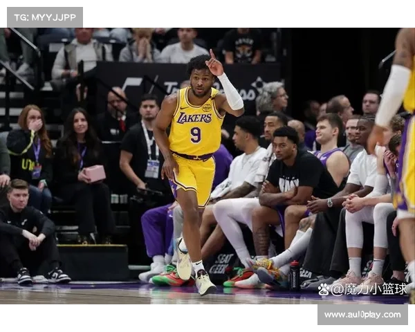 布朗尼过去三战16分，湖人替补席新生代表现亮眼